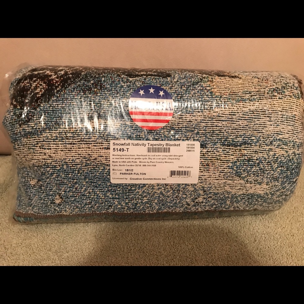 Snowfall nativity blanket